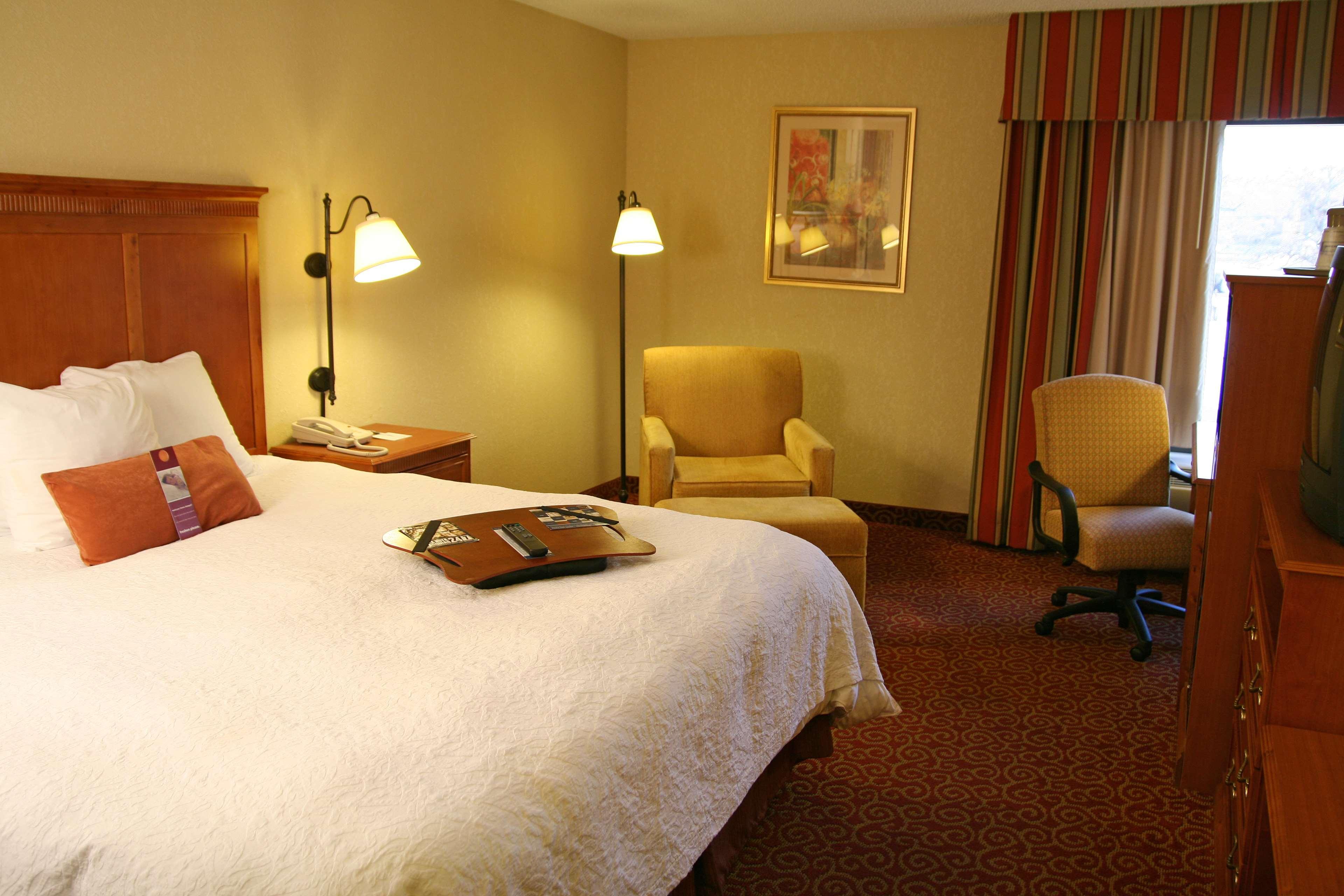 Hampton Inn Sevierville Room photo