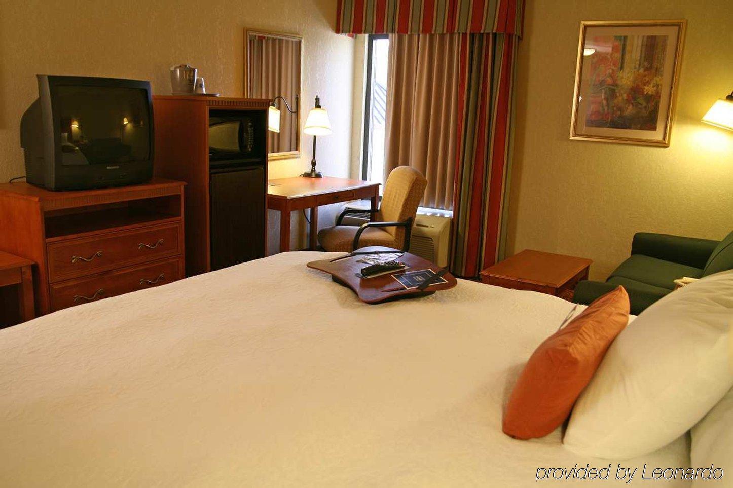 Hampton Inn Sevierville Room photo